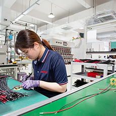 Sestava kartáčovaného stejnosměrného motoru